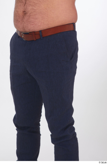 Neeo blue trousers brown belt business dressed thigh 0002.jpg